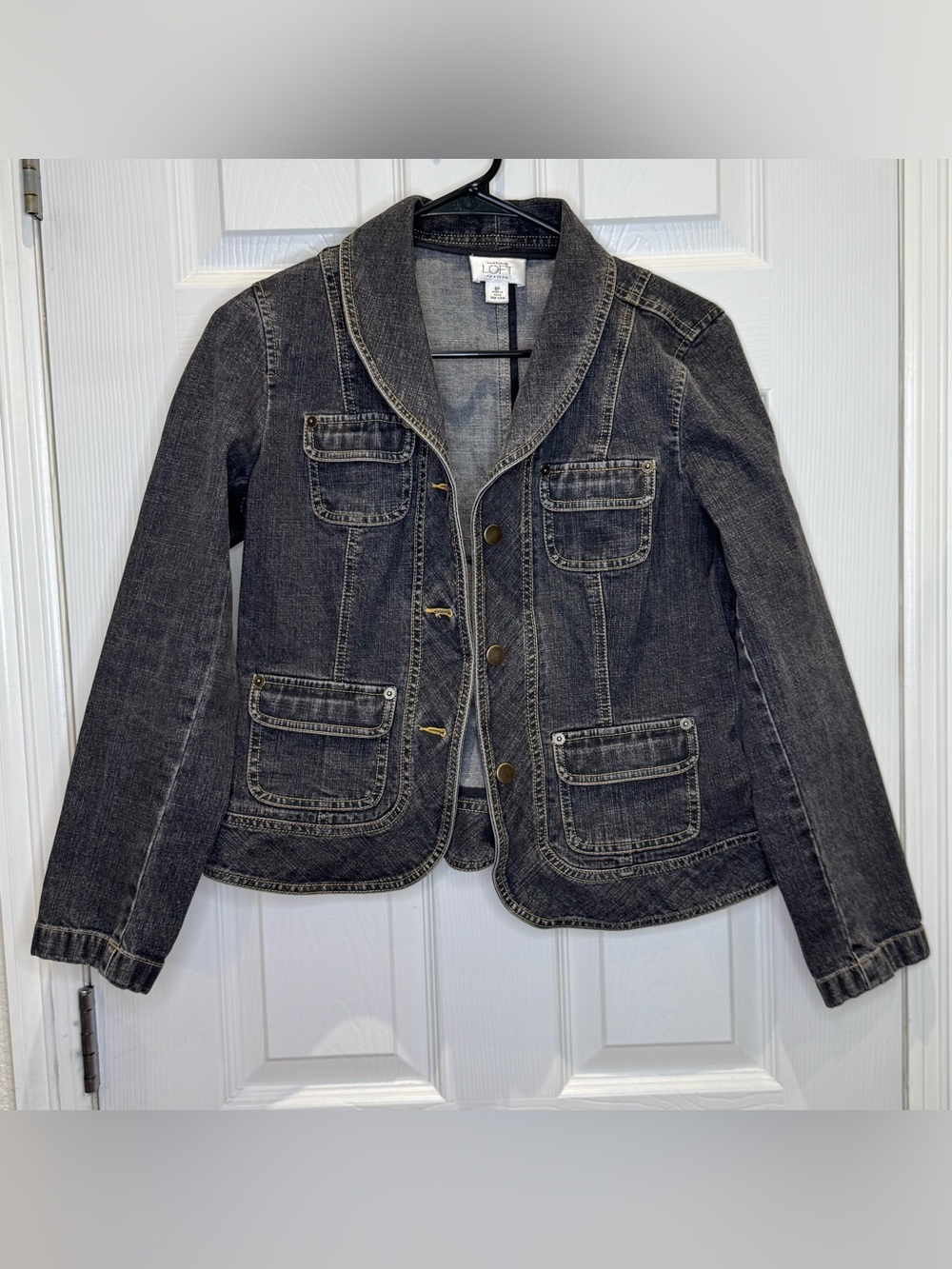 LOFT Women's Size 8P Denim Blazer Jacket Pockets Black Wash